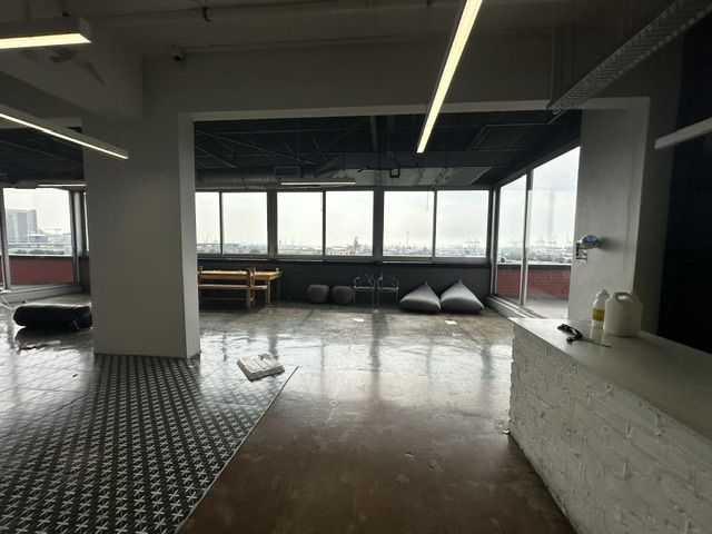 To Let Commercial Property for Rent in Woodstock Western Cape